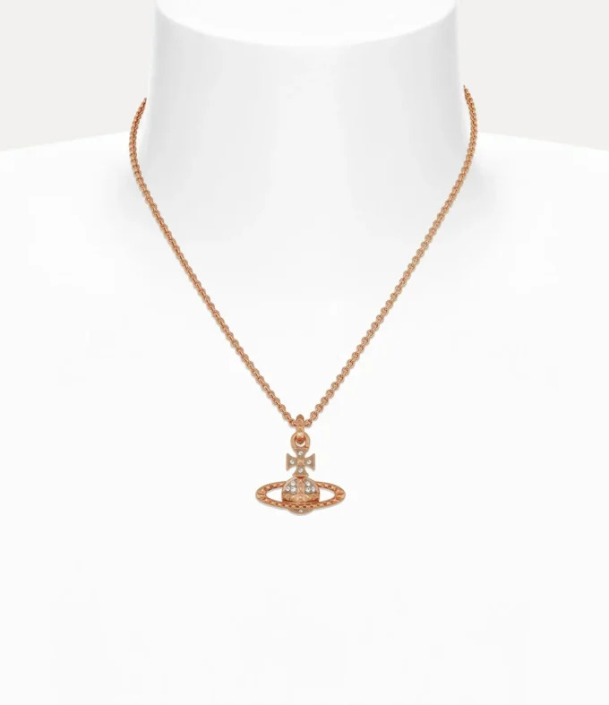 Collar con colgante Mayfair Bas Relief Collar con colgante Mayfair Bas Relief