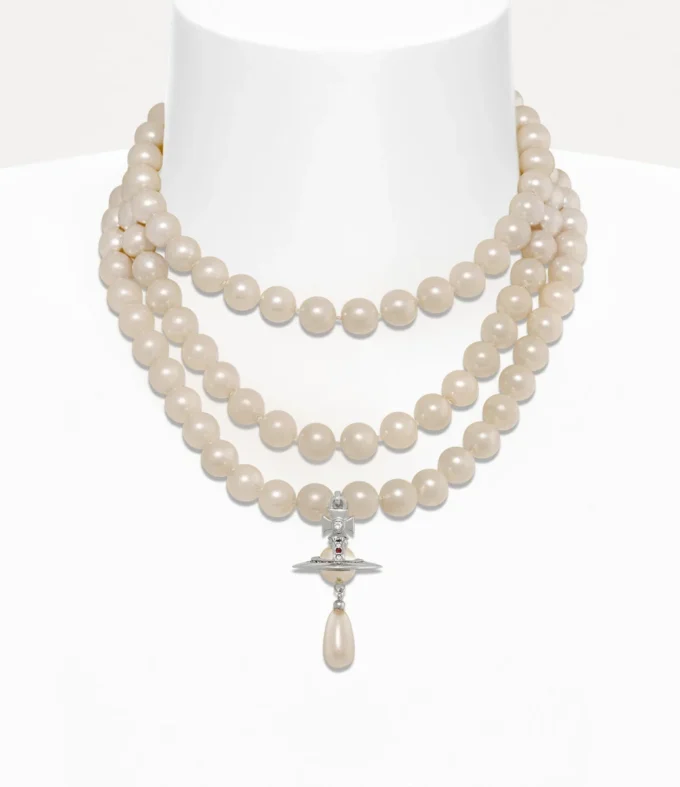 Gargantilla de tres filas con perlas en forma de gota Gargantilla de tres filas con perlas en forma de gota