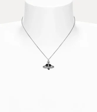 Nuevo collar con colgante de corazón de diamantes